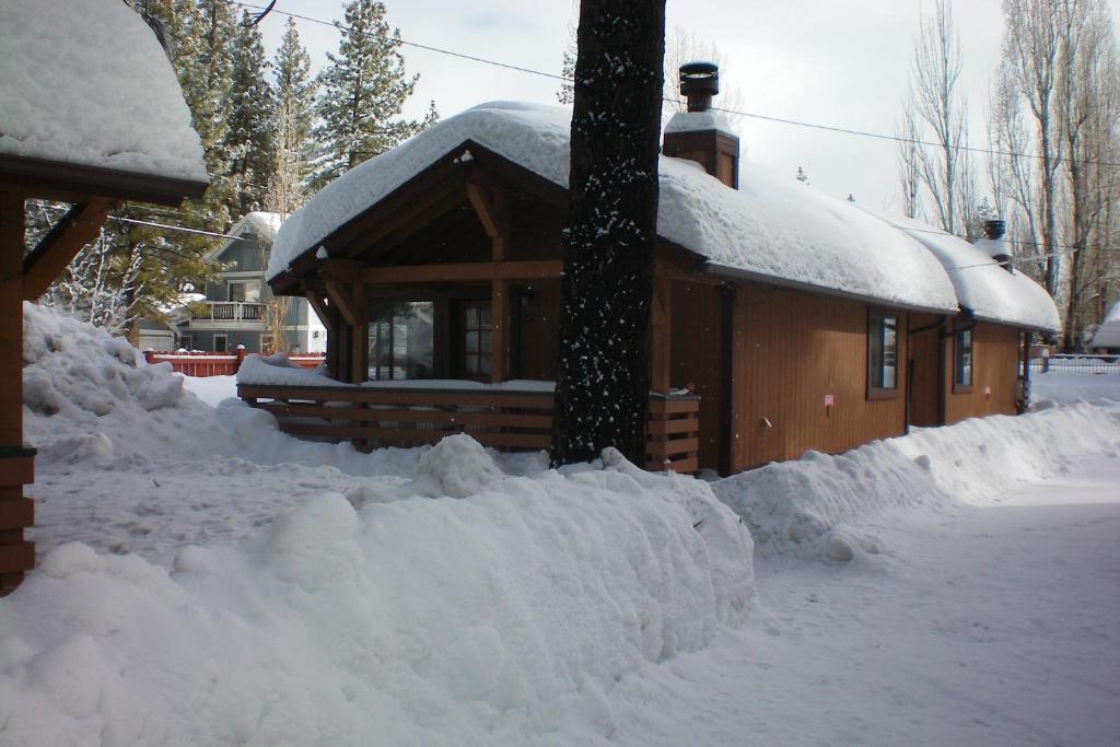 Majestic Moose Lodge - Coptic Village Velké Medvědí jezero Exteriér fotografie